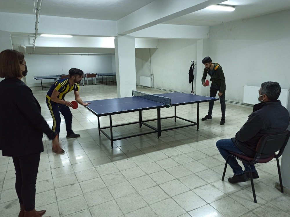 Malatya Büyükşehir’de Masa Tenisi Turnuvası Başladı