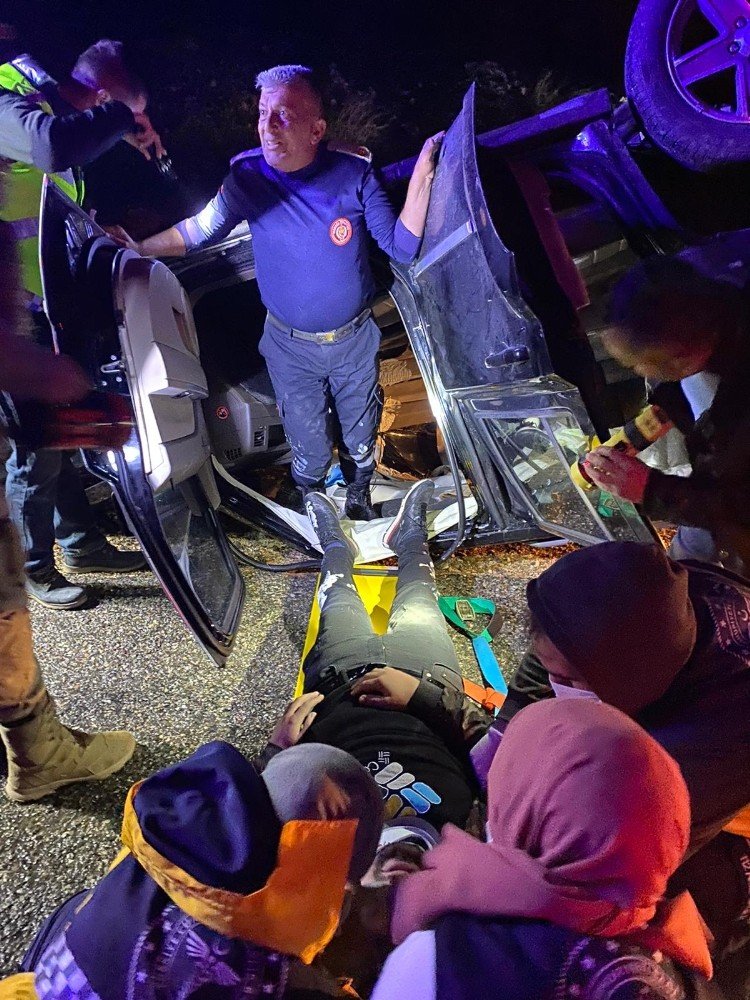 Yağmur Nedeniyle Kayganlaşan Yolda Kaza: 1 Yaralı