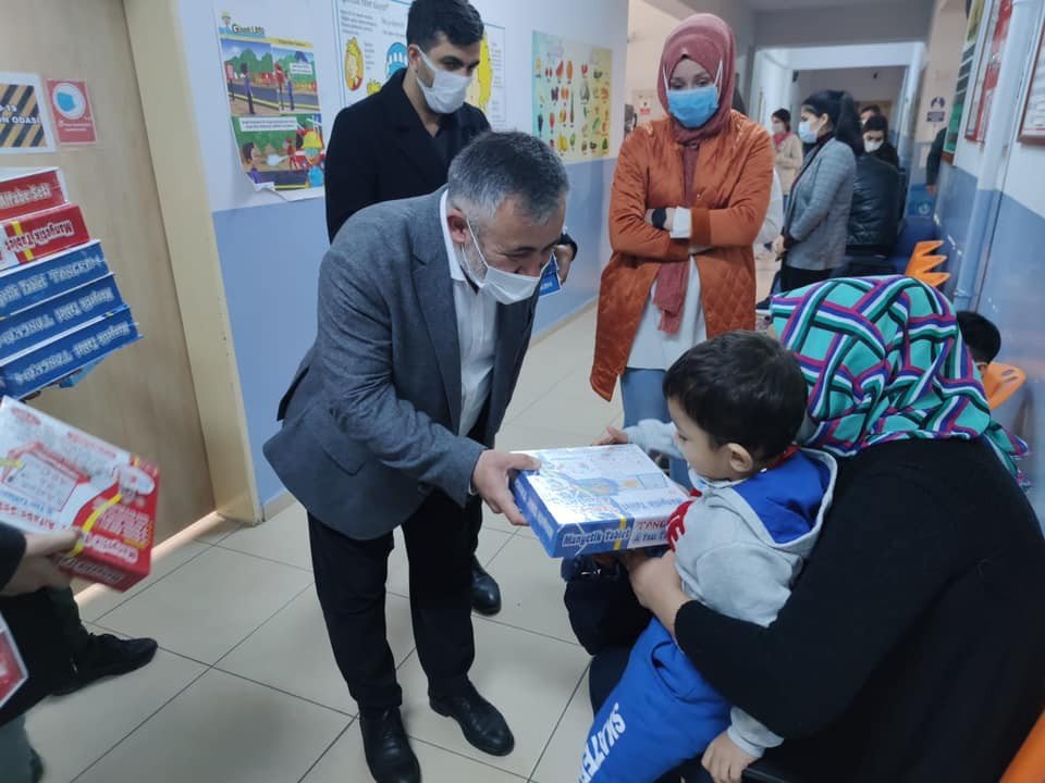Özel Gereksinimli Çocuklarla Bir Araya Geldi