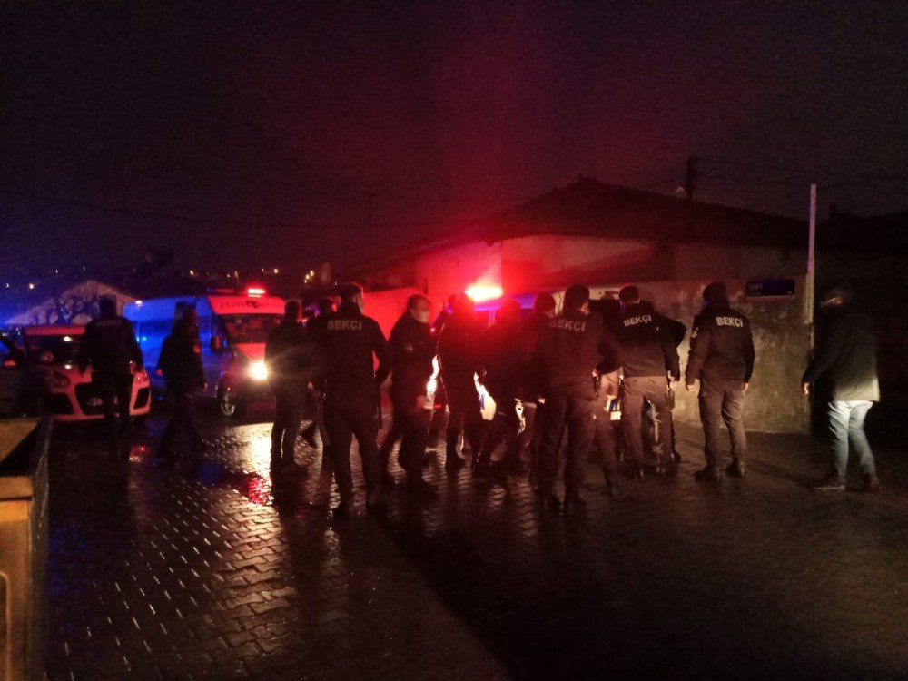 İ̇ki Taraf Arasında Baltalı Kavgaya Polis Müdahalesi