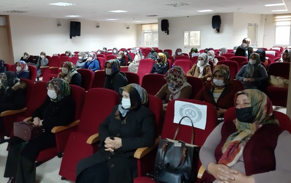 Kahta’da ‘aile Ve Çocuk’ Konulu Seminer Verildi