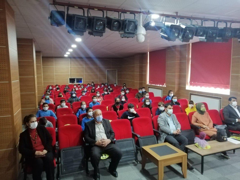 Öğrencilere İyi Tarım Eğitimi Verildi