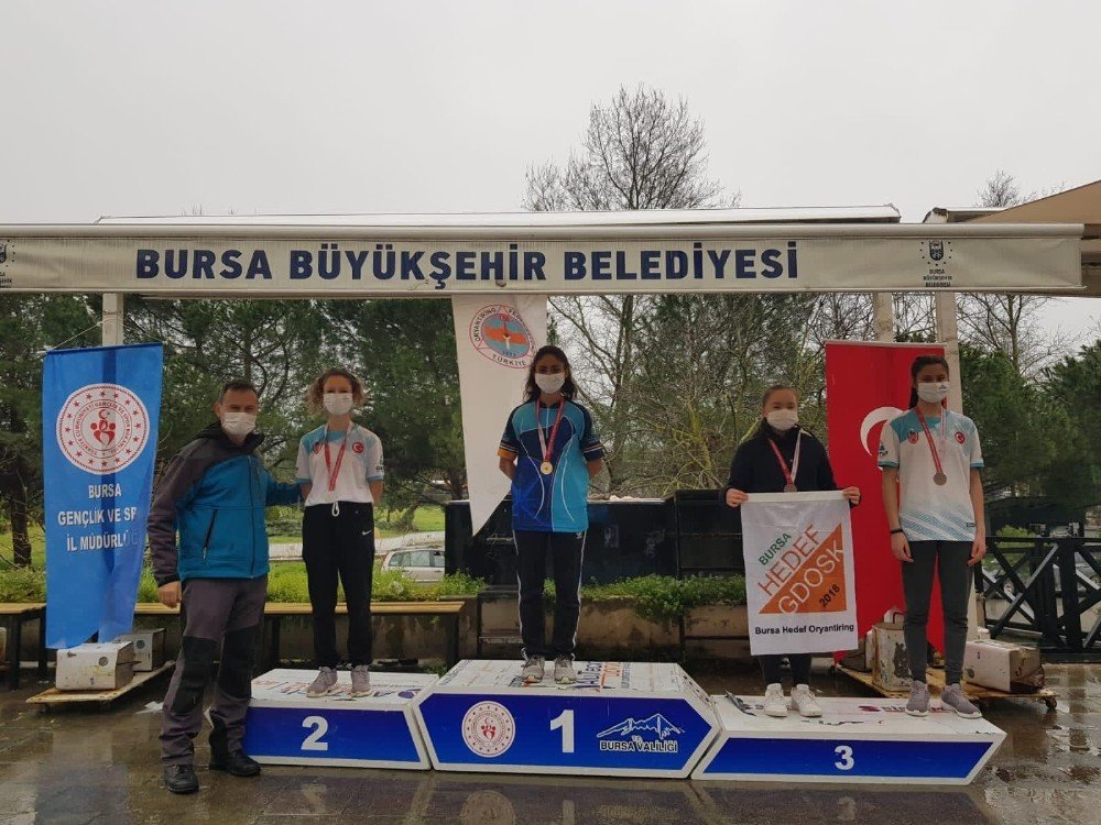 Dostum Oryantiring Takımı 16 Madalyayla Döndü