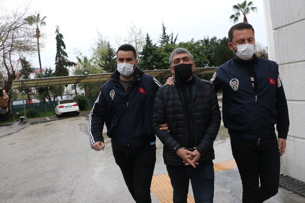 Çocuklarıyla Tartıştığı İçin Babalarına Sıkmış