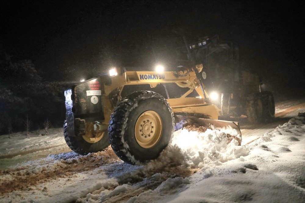 Pamukkale Baharda Karla Mücadele Ediyor