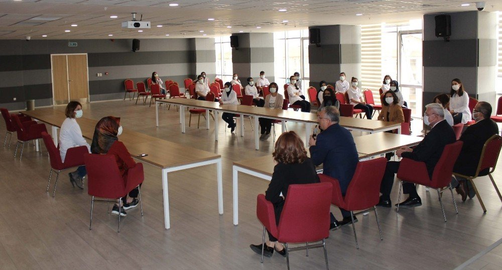 Prof. Dr. Levent, Sağlık Bilimleri Fakültesi Öğrencilerini Ziyaret Etti
