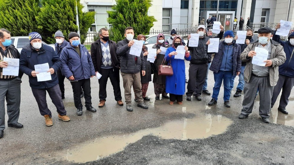 İ̇craya Verilen Köylüler Toplu Halde Adliyeye Gelerek İtirazda Bulundu