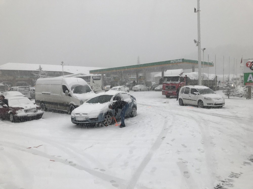 Antalya-konya Karayolunda Kar Sebebiyle Felç Olan Trafik Normale Döndü