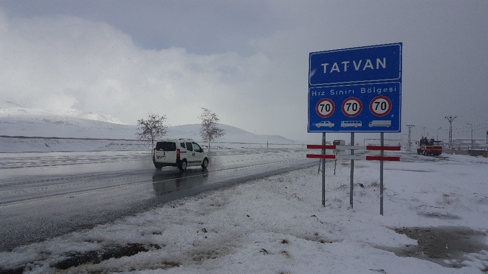 Bitlis’te Kar, Tipi Ve Fırtına