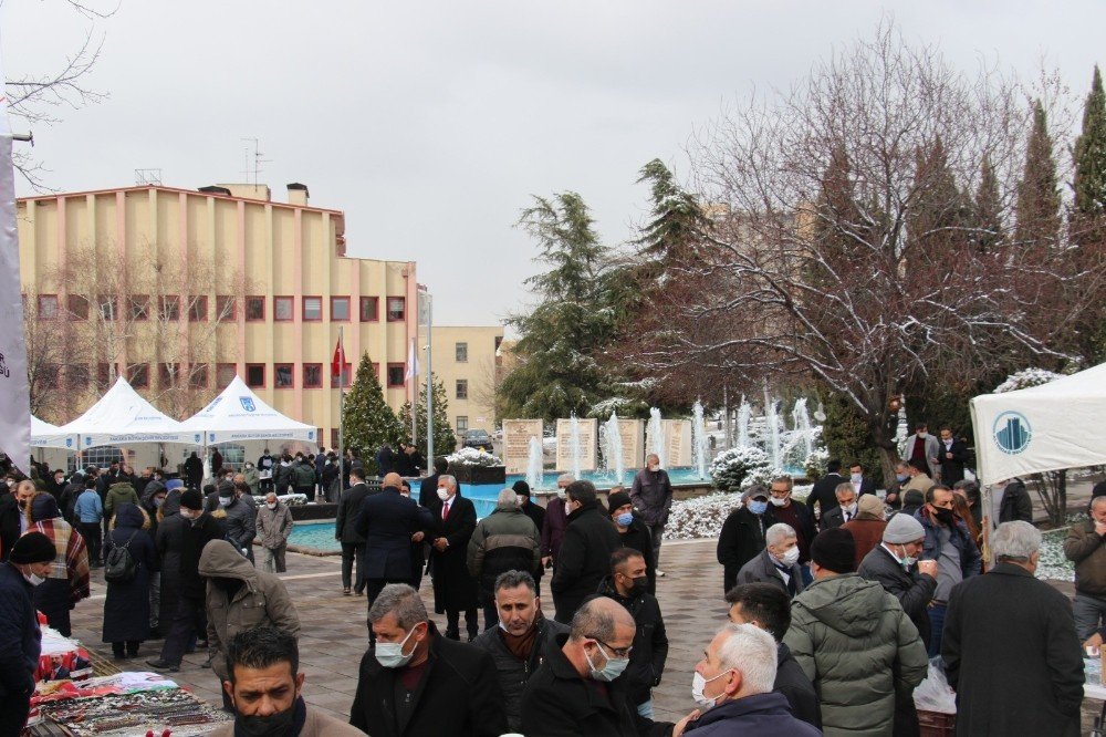 Muhsin Yazıcıoğlu Kabri Başında Dualarla Anıldı
