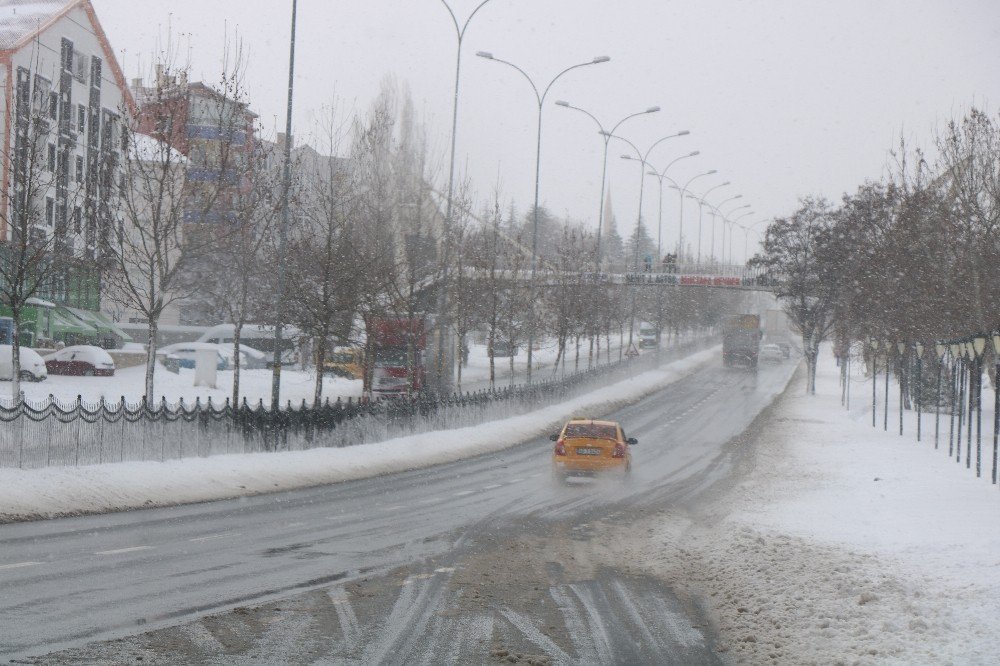 Denetime Giden Özel İ̇dare Ekibi Yolda Kaldı