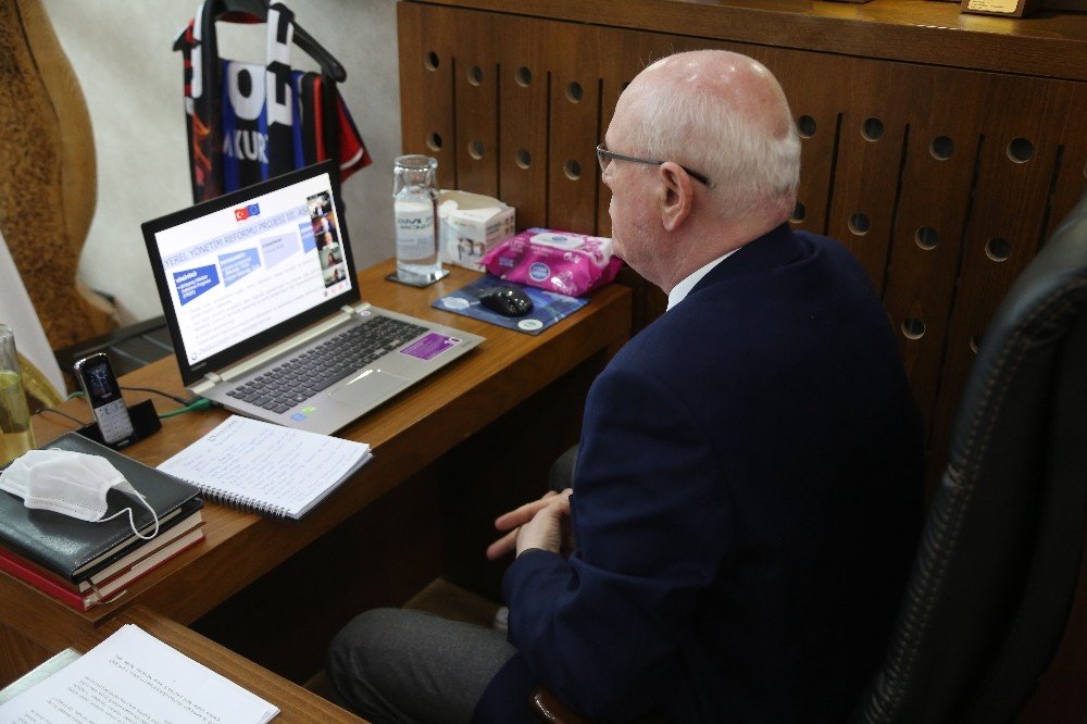 Başkan Kurt, Yerel Yönetim Reformu Toplantısına Katıldı