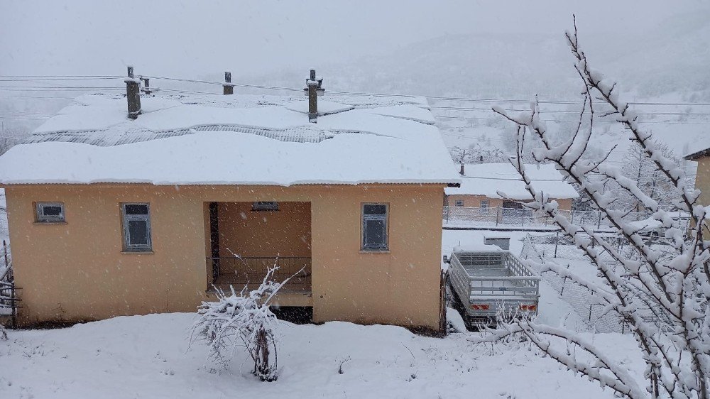 Tunceli’de Mart Karı, 52 Köy Yolu Ulaşıma Kapattı