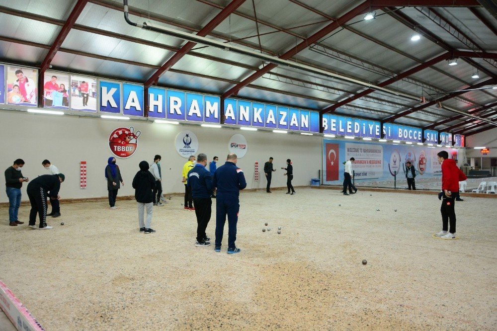 Boccenin Beşiğinde Dostluk Turnuvası