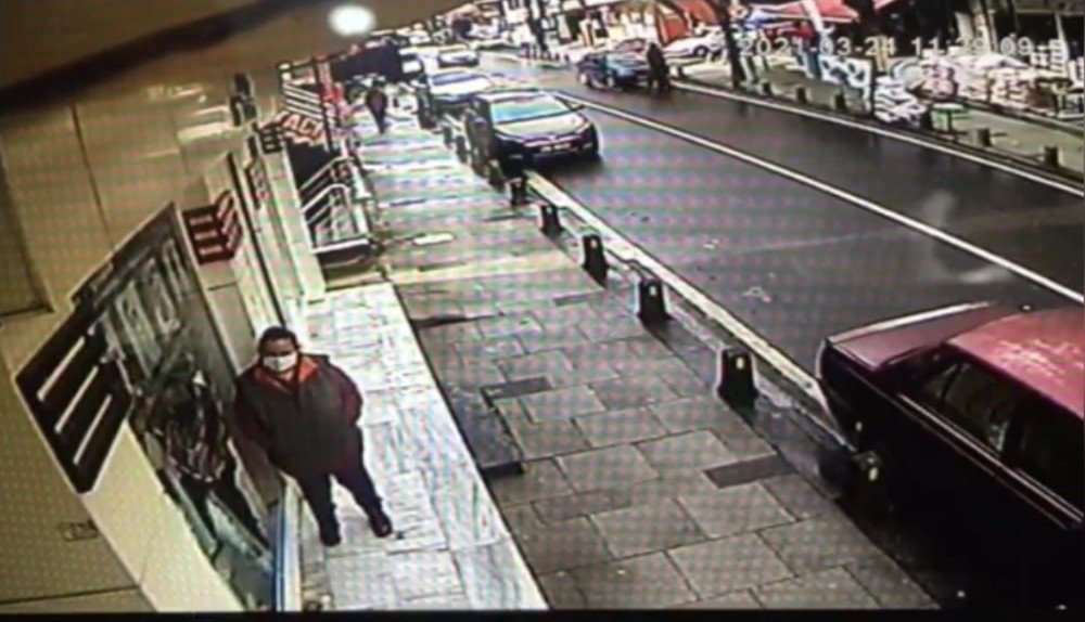 Ümraniye’de Dehşet Anları: Kaput Üstünde Metrelerce Sürüklendi