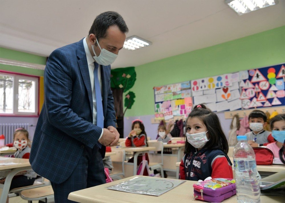 Vali Şentürk, ’’çocuklarımız Bilinçli, Hep Birlikte Virüsü Yeneceğiz"