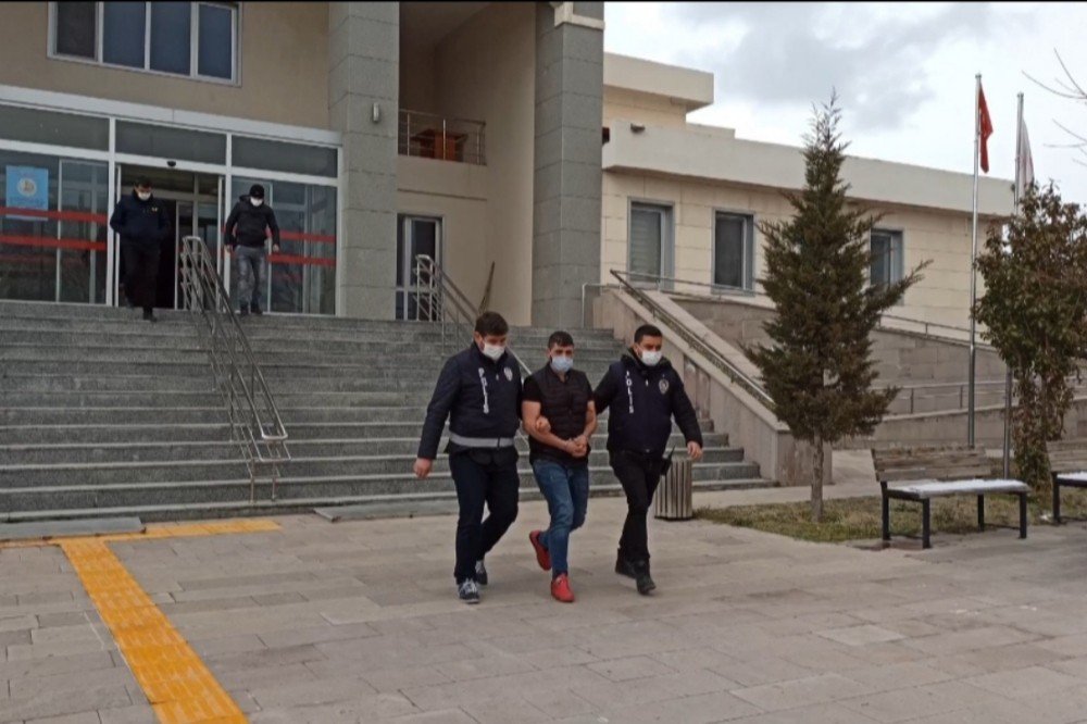 Şuhut’ta Bir Garip Motosiklet Hırsızlığı