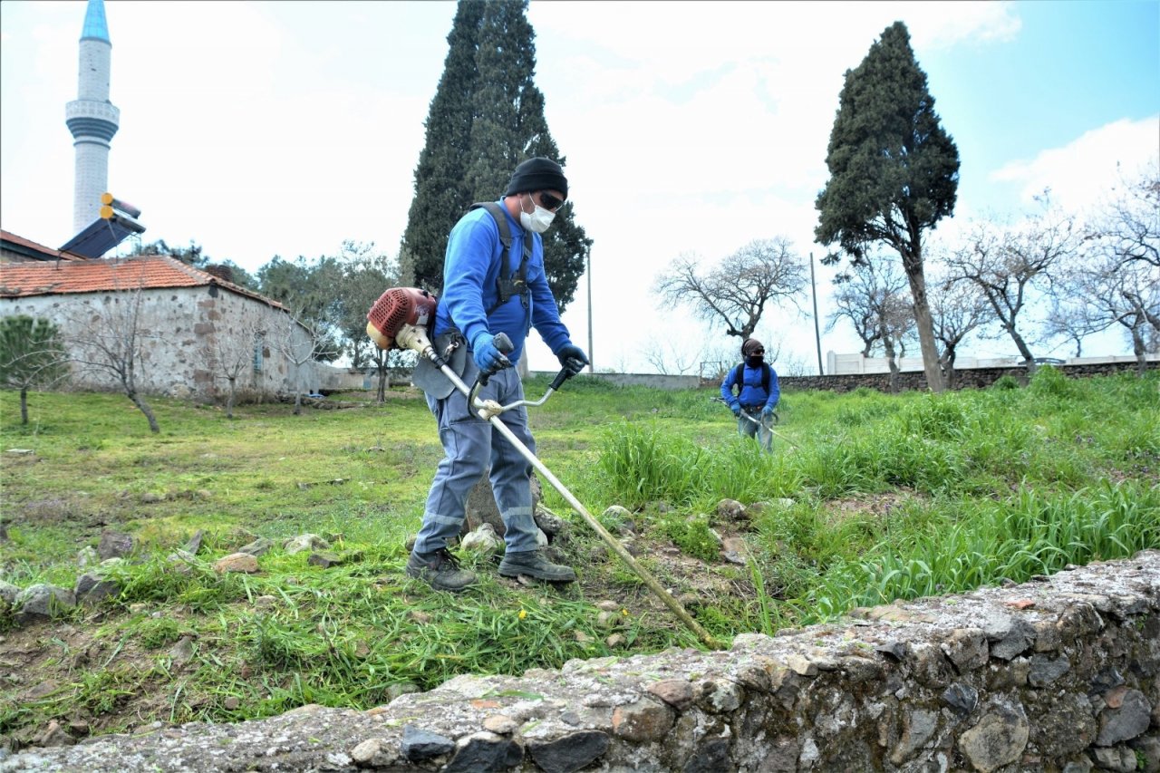 Aliağa Belediyesi Bakım Ve Onarım Ekipleri Bahçedere Mahallesi’nde