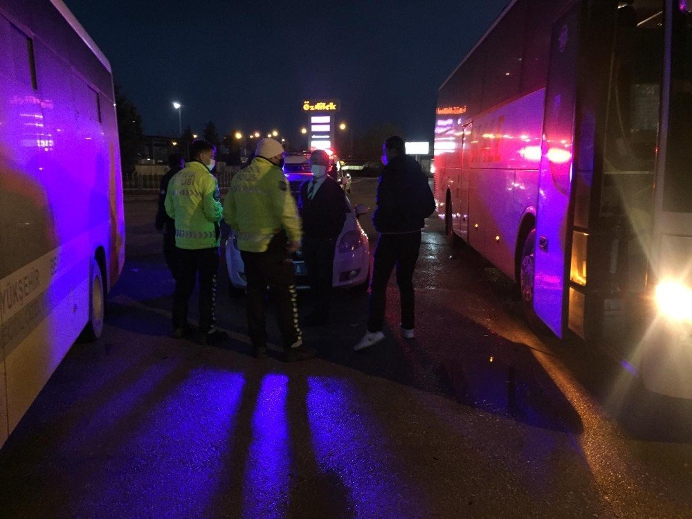 Şehirlerarası Otobüste Maske Tartışması...yolcu Muavinin Boğazını Sıktı