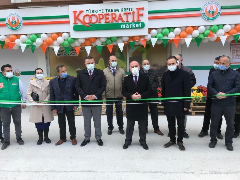 Tarım Kredi Kooperatif Market’in 200’üncü Şubesi Bergama’da Açıldı