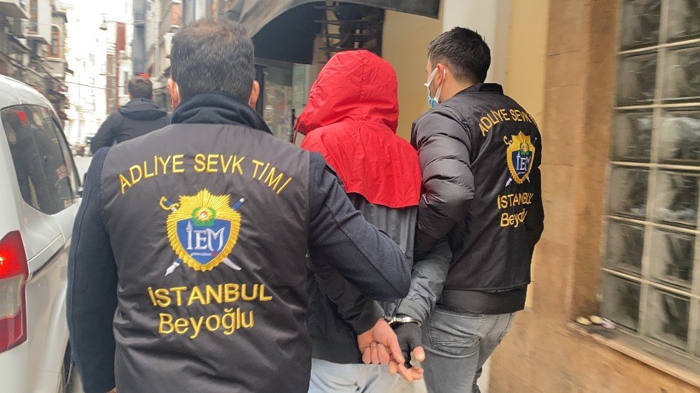 “i̇stanbul’da “örümcek Adam” Gibi Binaya Tırmanan Hırsız: “onun Gibi Tırmandığım Doğrudur”