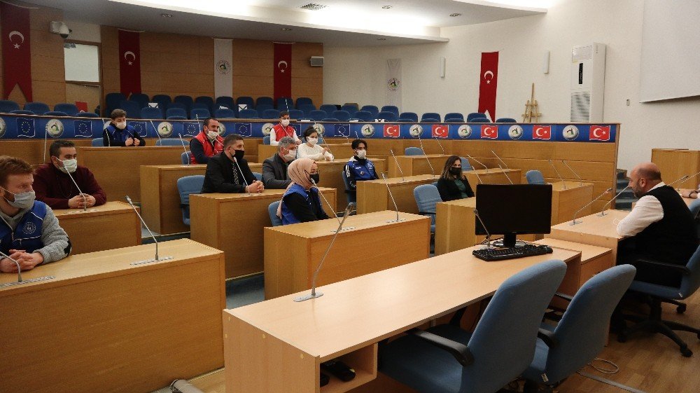 Başkan Yardımcısı Tuncer, Gençlerle Söyleşi Yaptı