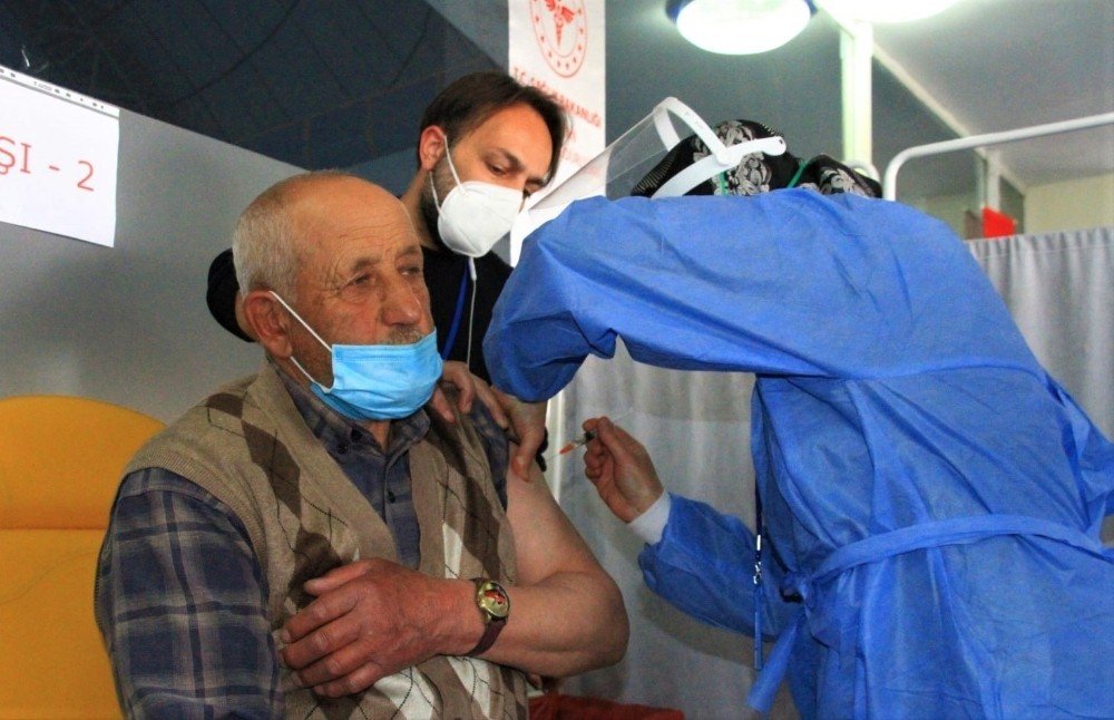 Erzincan’da Cuma Namazı Öncesi Cemaate Covid-19 Tedbirleri Anlatıldı