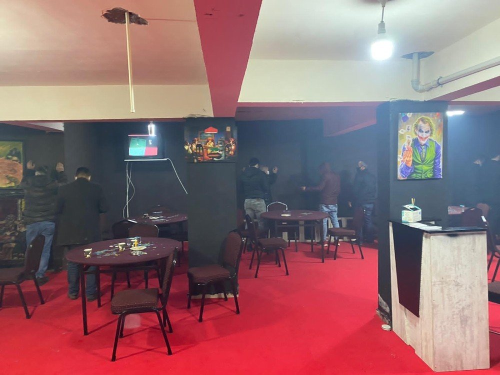 Tombalada Kaybeden Adam Kaçak Kumarhaneyi İhbar Etti