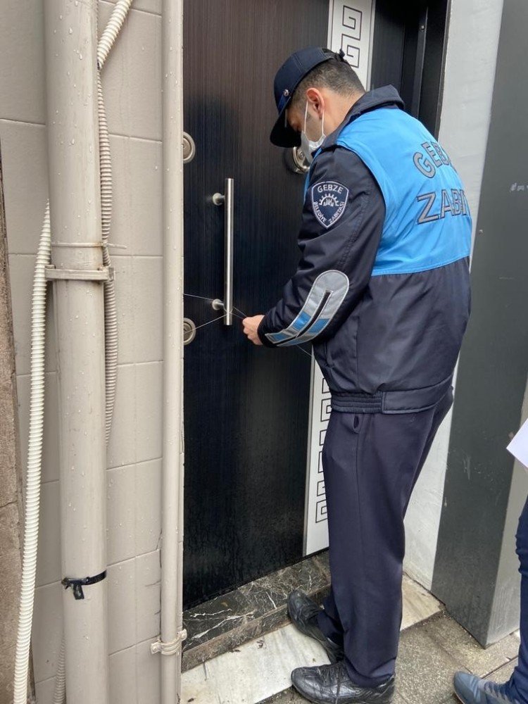 İ̇zinsiz Broşür Dağıtan İş Yeri Kapatıldı