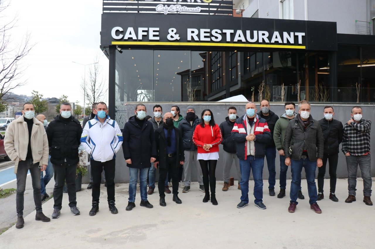 Sakaryalı Kafe Ve Restoran Sahipleri Dükkanlarının Açılmasını İstedi