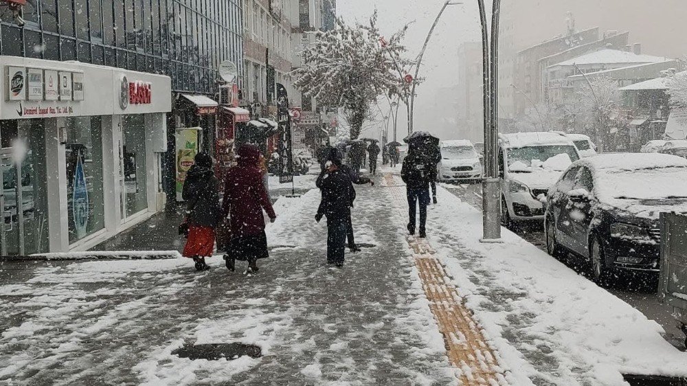 Muş’ta 88 Köy Yolu Ulaşıma Kapandı