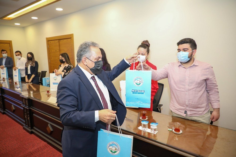 Başkan Yalçın’a ’dünya Tiyatro Günü’ Ziyareti