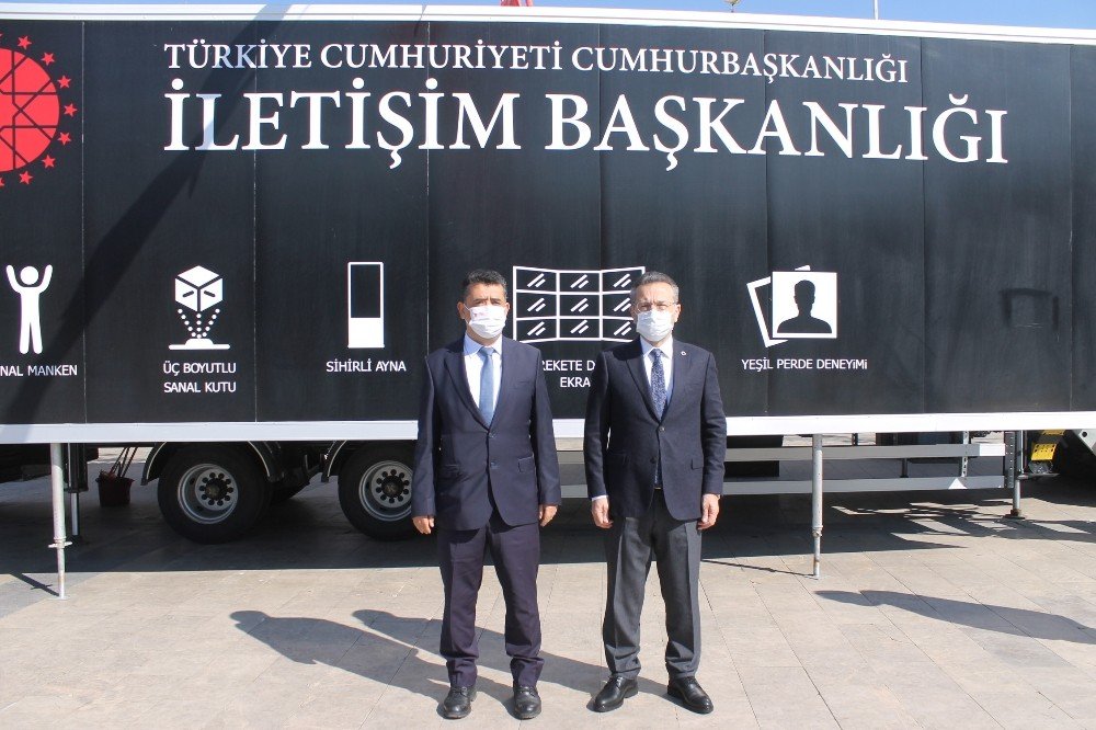 Vali Aksoy, Dijital Tır’ı Ziyaret Etti