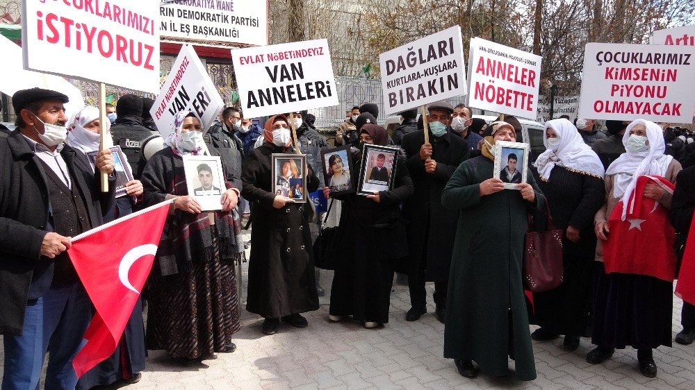 Van’da Çocuklarını Pkk’dan İsteyen Ailelerin Sayısı Artıyor