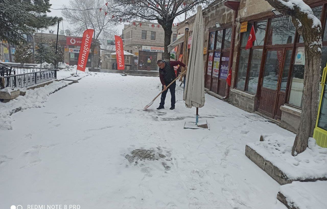 Aksaray’ın Yüksek Kesimlerinde Kar Etkisini Sürdürüyor