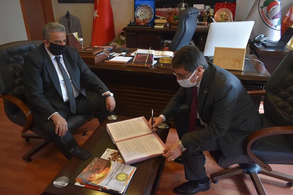 Karacasu’da Anlamlı İmza Töreni