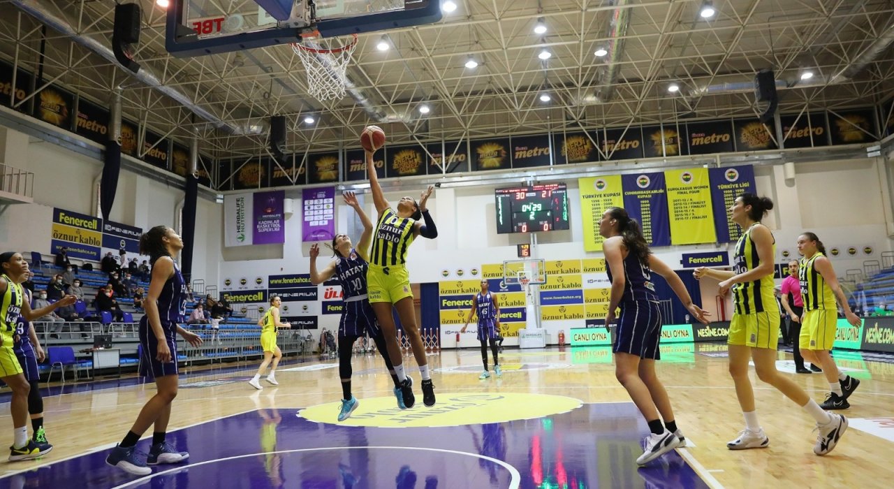 Fenerbahçe Seride 1-0 Öne Geçti