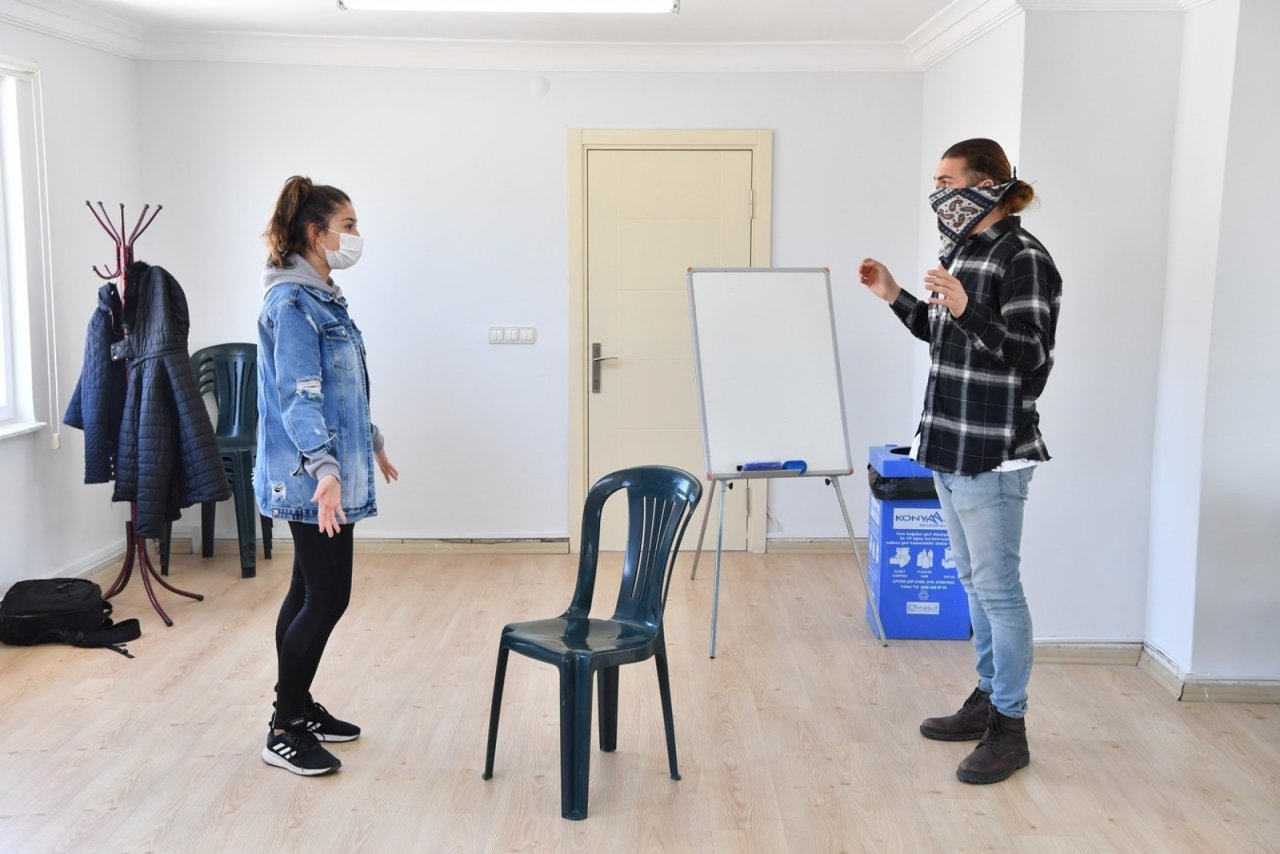 Konyaaltı Belediyesi’nden Ücretsiz Tiyatro Eğitimi