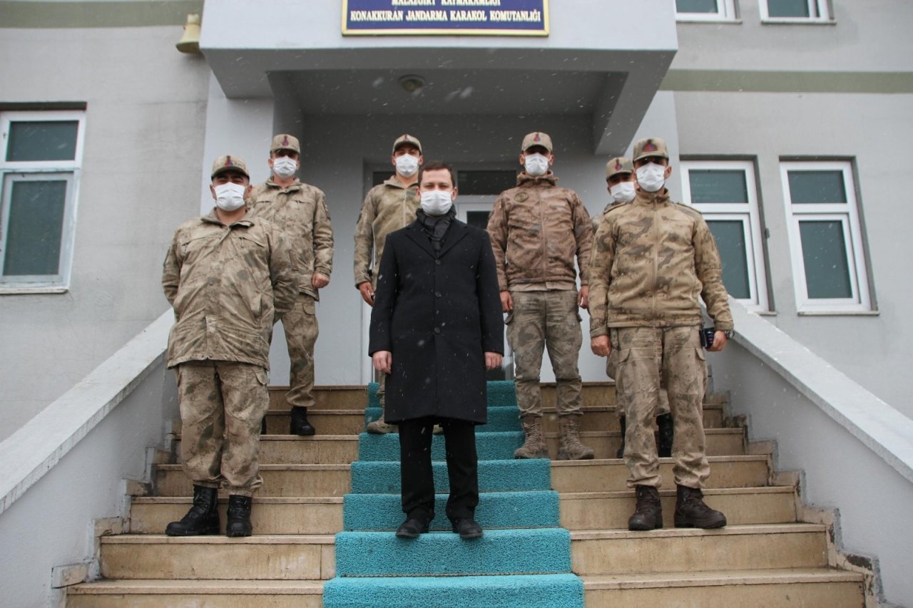 Kaymakam Demirer’den Jandarma Karakoluna Ziyaret