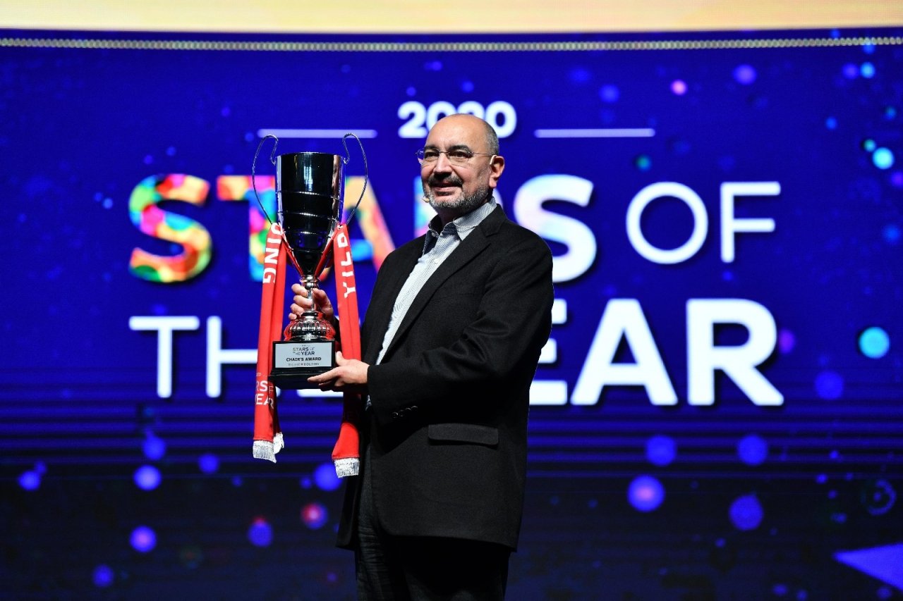 Yıldız Holding’den Cem Yılmaz’lı, Bol Kahkahalı Senenin Yıldızları Ödül Töreni