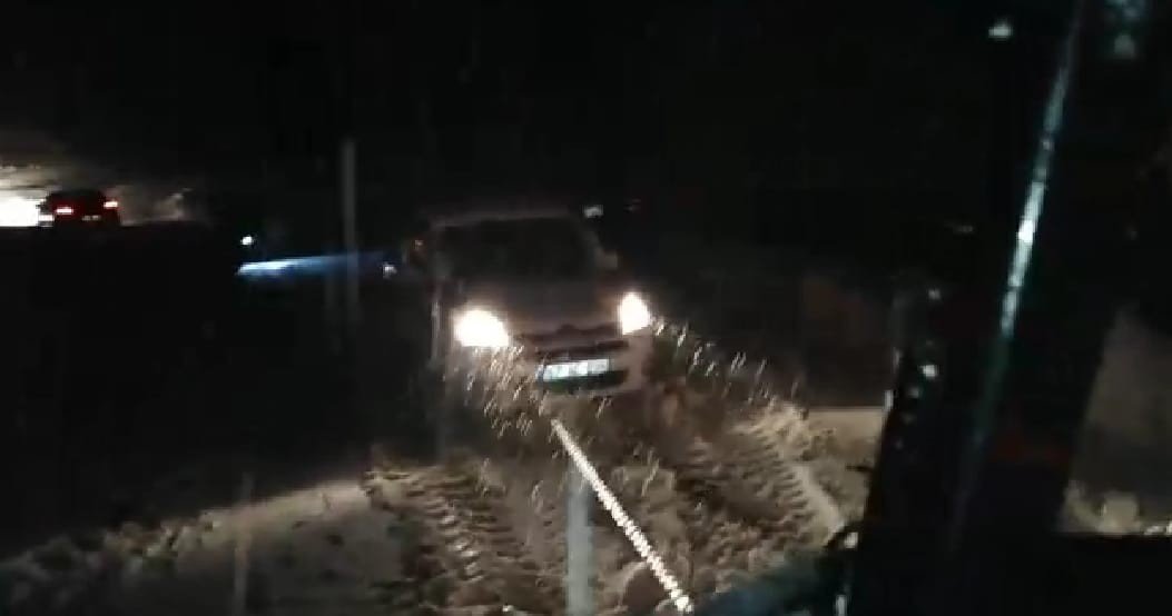 Babasını Görmeye Giden Adam 2 Saat Köy Yolunda Mahsur Kaldı