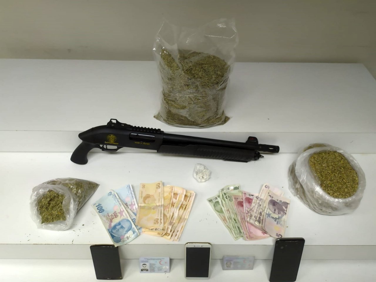 Gaziosmanpaşa’da Zehir Taciri Kardeşler Yakalandı