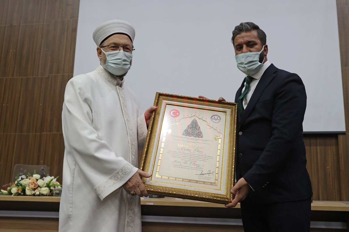 Diyanet İ̇şleri Başkanı Erbaş, Diyarbakır’da Stk Temsilcileri Ve Kanaat Önderleriyle Bir Araya Geldi