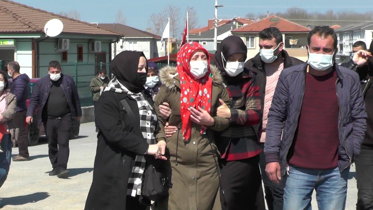 Düzce’deki Kazada Hayatını Kaybeden 2 Arkadaş Son Yolculuğuna Uğurlandı