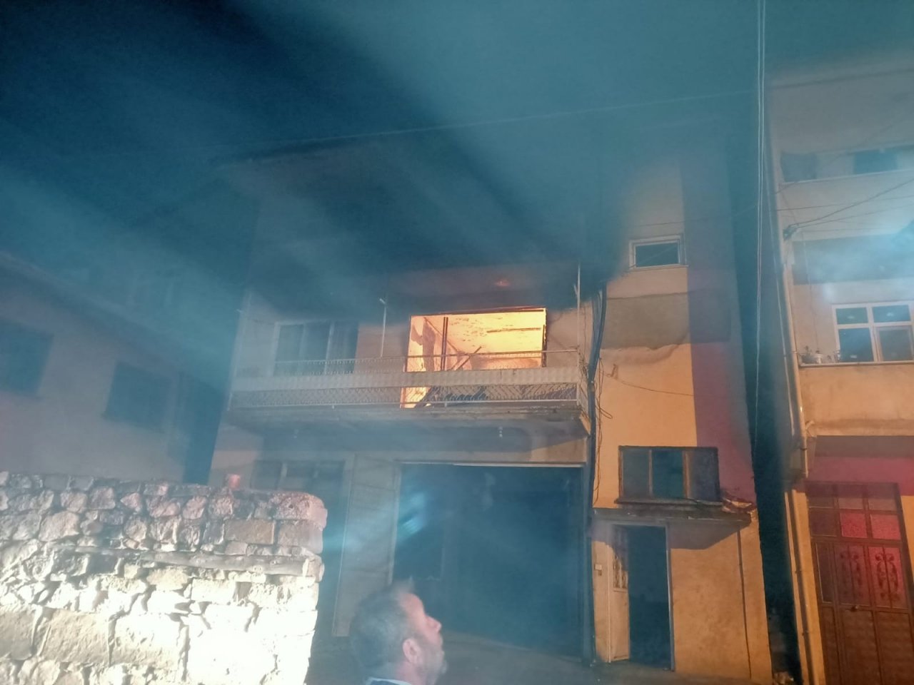 Bilecik’te 3 Katlı Evde Yangın Çıktı