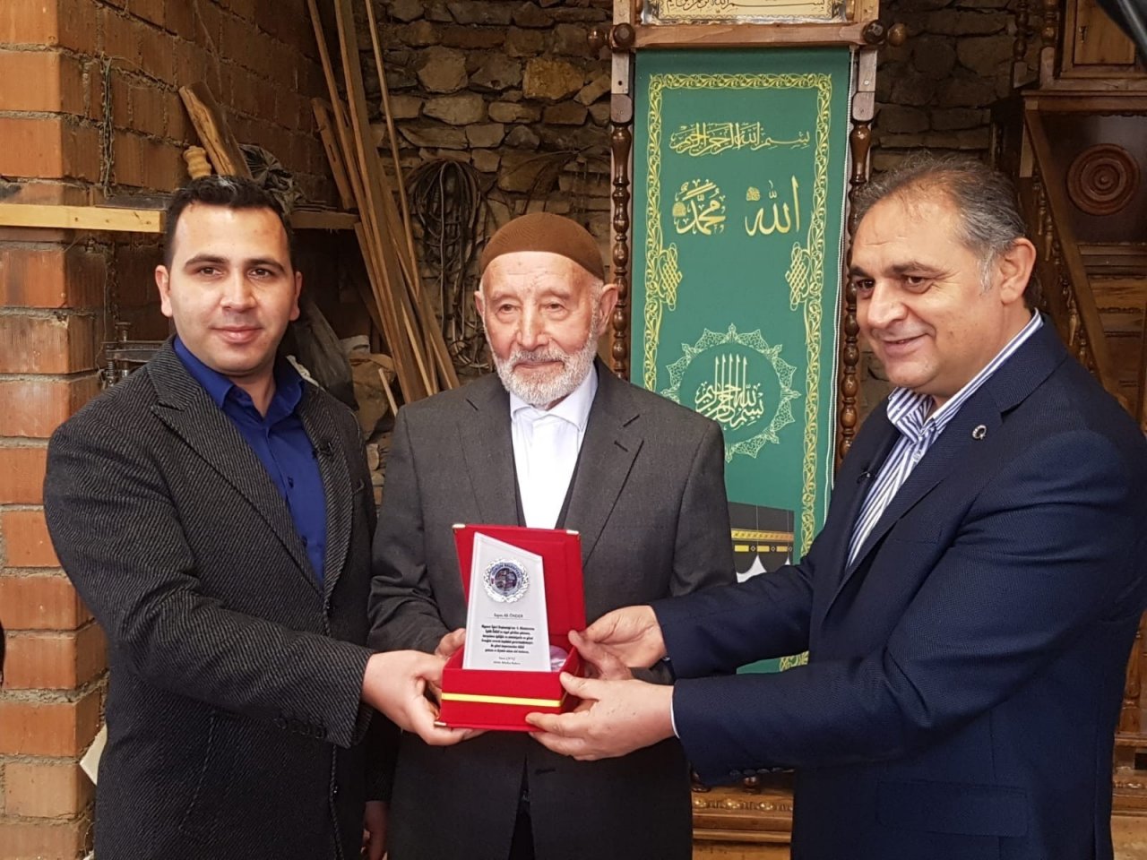Gürün Belediyesi, Yaptığı Çalışmalarla Takdir Toplayan Ali Önder’e Plaket Verdi