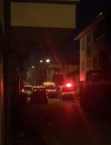Gece Yarısı Gelip Zile Bastı, Kapıyı Açtıklarında Kurşun Yağdırdı: 1 Yaralı