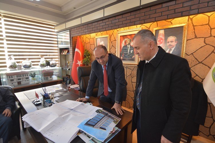 Başkan Çöl İ̇stafder Yeni Hizmet Binasının Projesini İnceledi