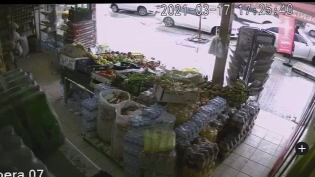 Bursa’da Bir Garip Olay...otomobili Çalacaktı, 10 Yaşındaki Çocuk Engel Oldu