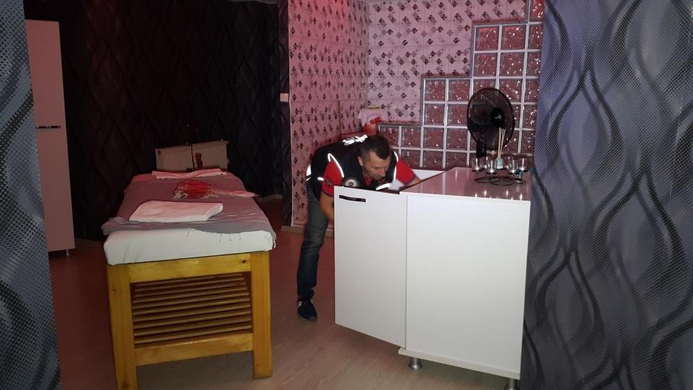 Kumar Oynayan 21 Kişiye 18 Bin 60 Tl İdari Para Cezası